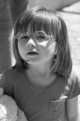 portrait fillette aux lunettes